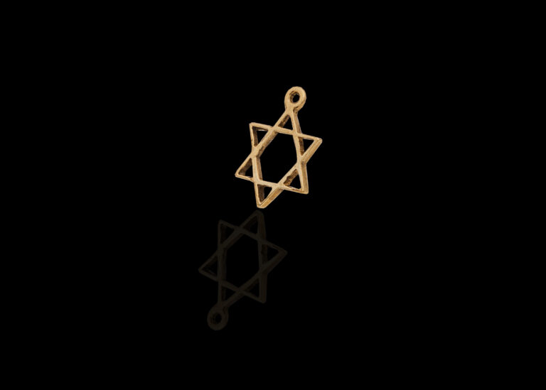 CI0001203 - 0.9 grams 9 carat Yellow Gold Star of David Pendant