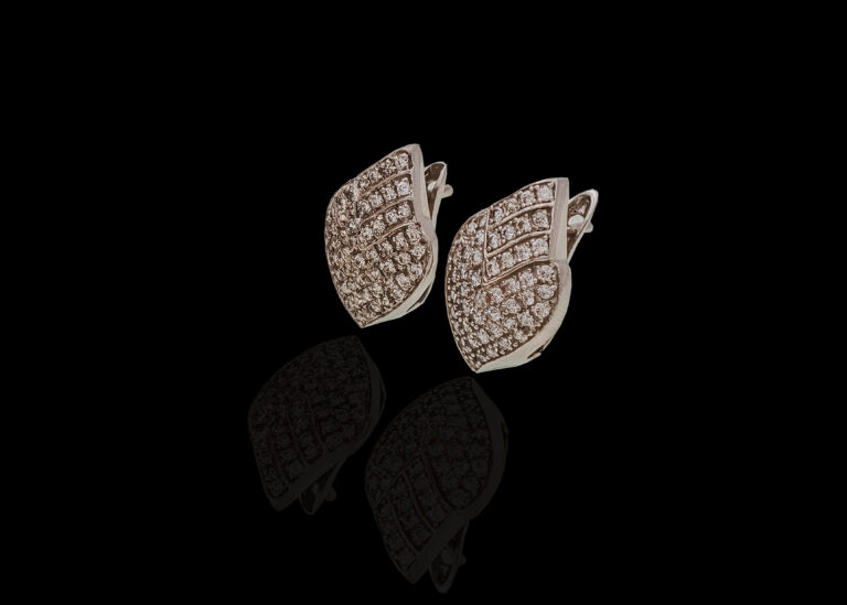 CI0001035 - 5.1 grams 9 carat White Gold Cubic Zirconia Huggy Style Earrings