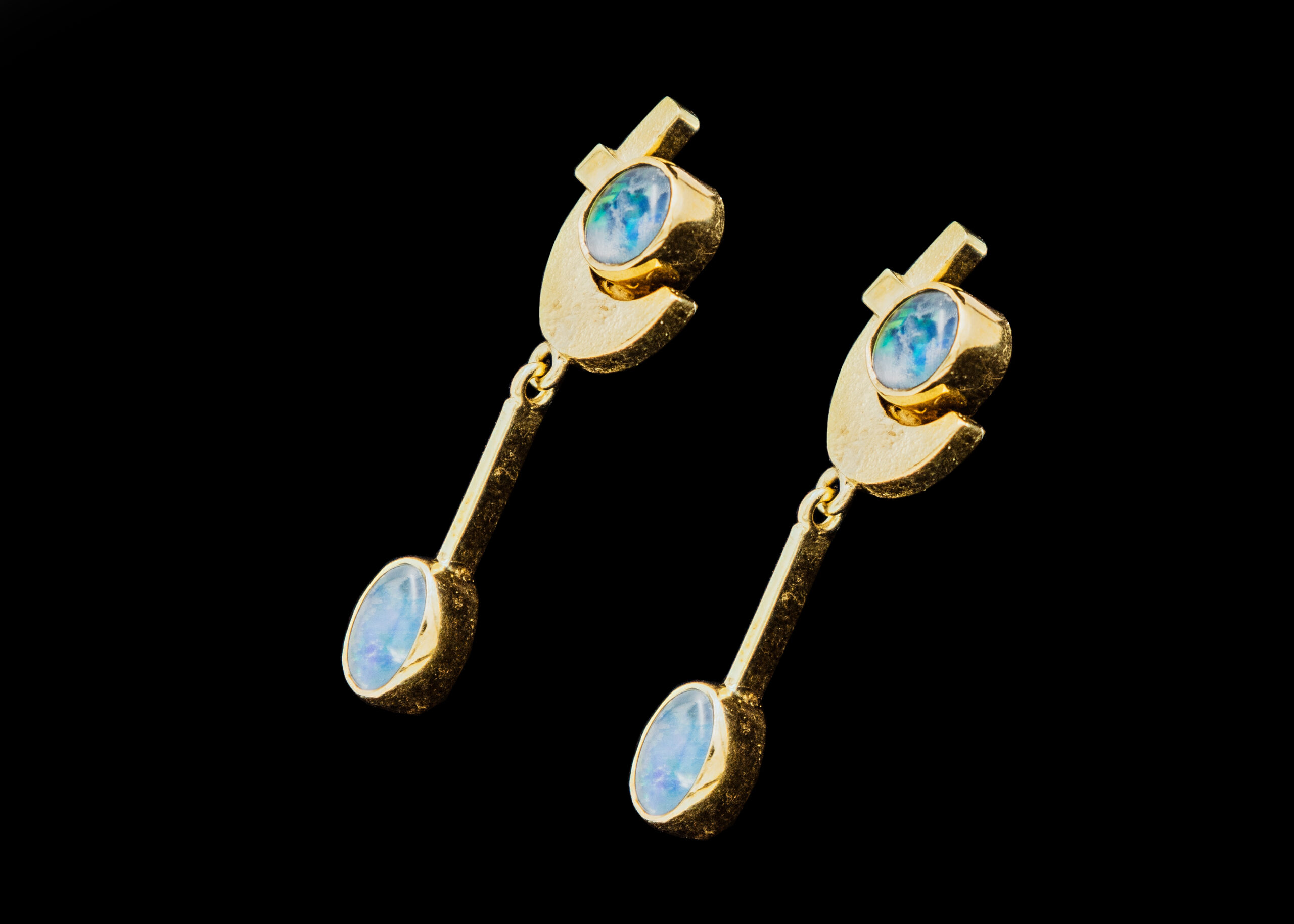 CI0001036 - 5.7 grams 14 carat Yellow Gold opal Drop Stud Earrings