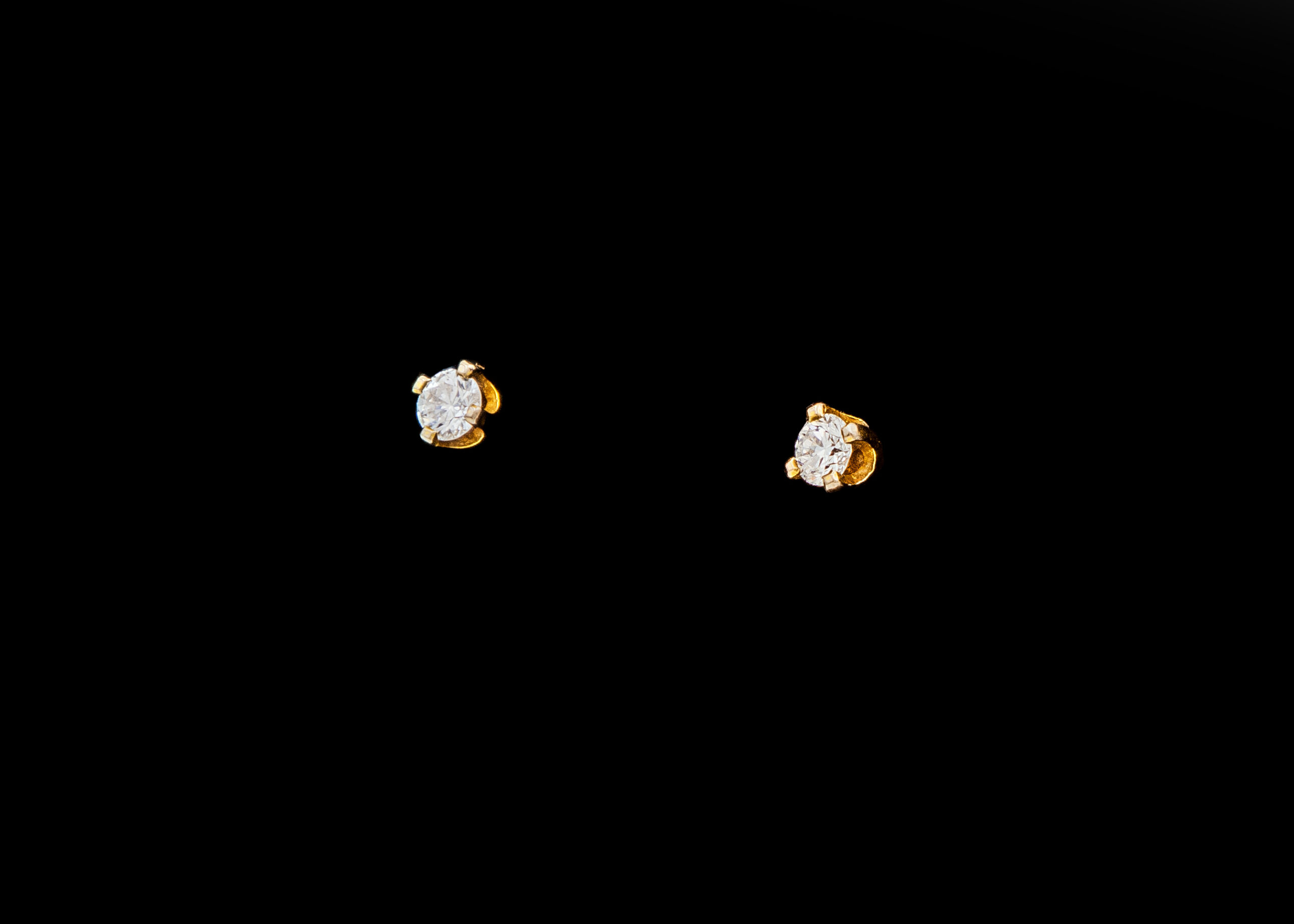 CI0001043 - 0.86 grams 9 carat Yellow Gold Diamond Stud Earrings
