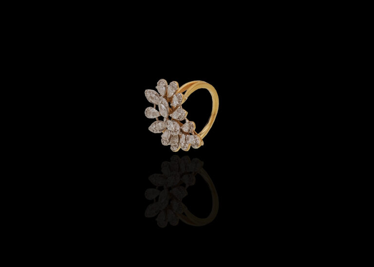 CI0001088 - 6.2 grams 18 carat Yellow Gold Diamond Cocktail Ring