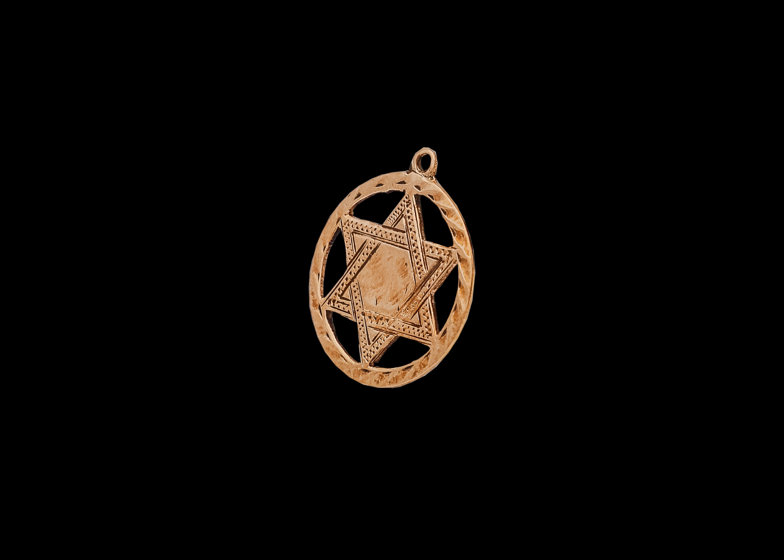CI0001101 - 1.4 grams 9 carat Yellow Gold Star of David Pendant