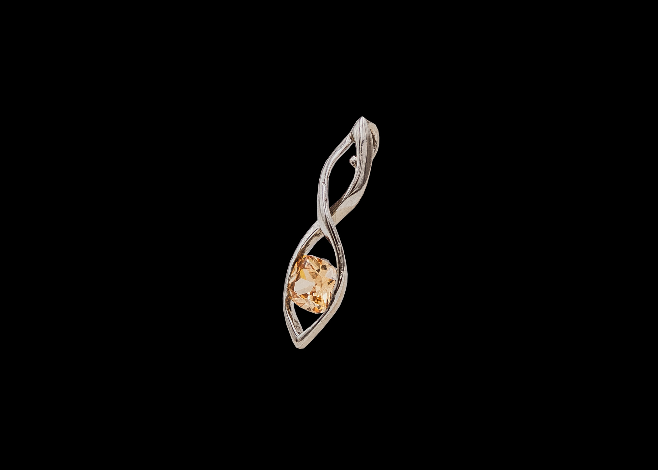 CI0001042 - 1.5 grams Platinum Gemstone Pendant
