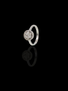 CI0001092 - 2.7 grams 18 carat White Gold Diamond Illusion set Engagement Ring